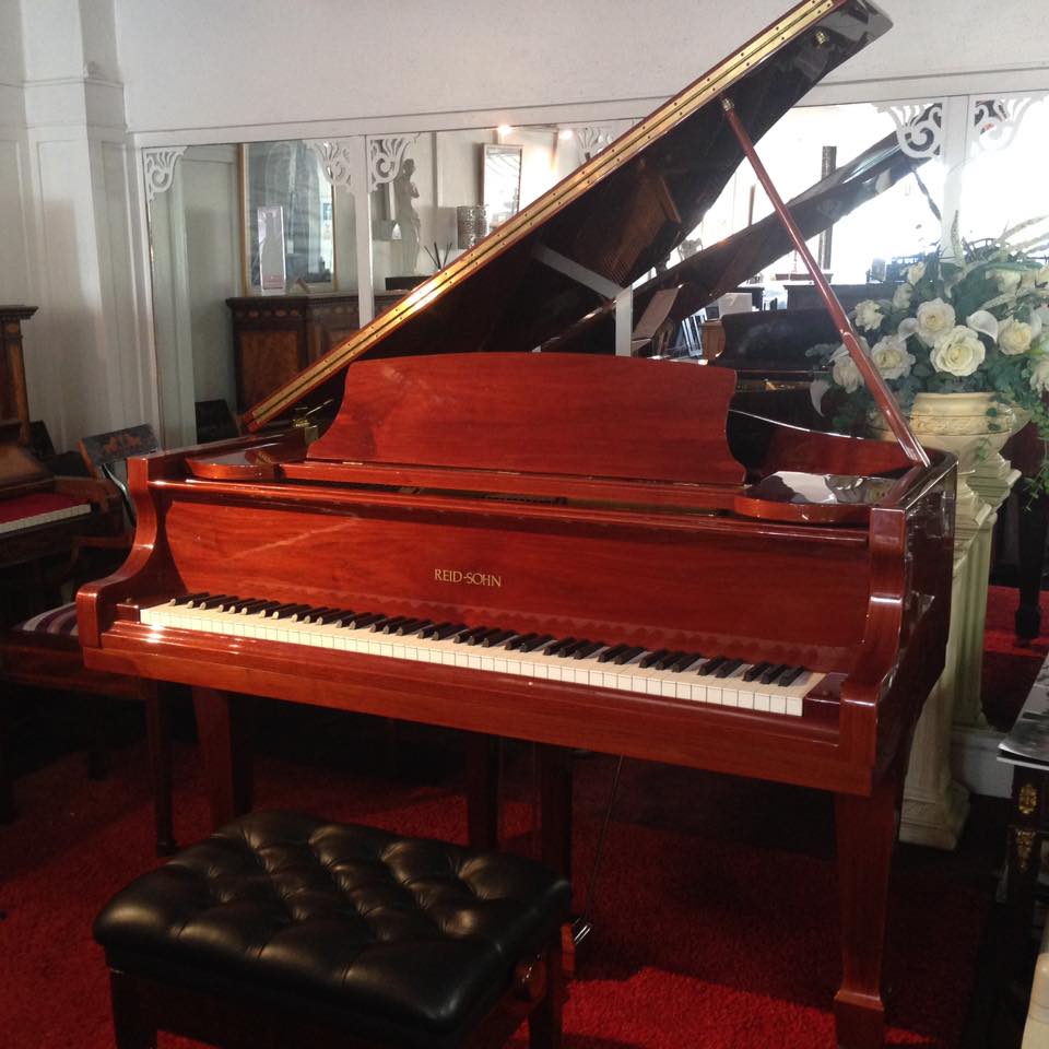 REID-SOHN Baby Grand piano